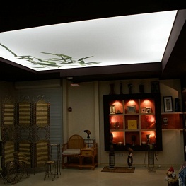 Двухуровневый потолок с изображением бамбука