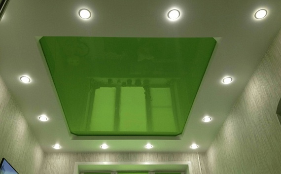 Цветной потолок (зеленый)