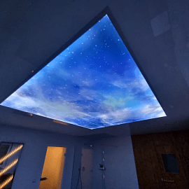 Натяжной потолок со звездным небом в кухню